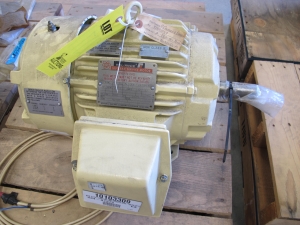 MOTOR, ELECTRIC TYPE, 10 HORSEPOWER, 460VAC 3 PHASE ELEC RATING, 1800 RPM, 215T FRAME, 12.5 AMPS, TEFC-XT ENCLOSURE. PART # 15YF281034 (W-44) LOADING & HANDLING FEE $15-